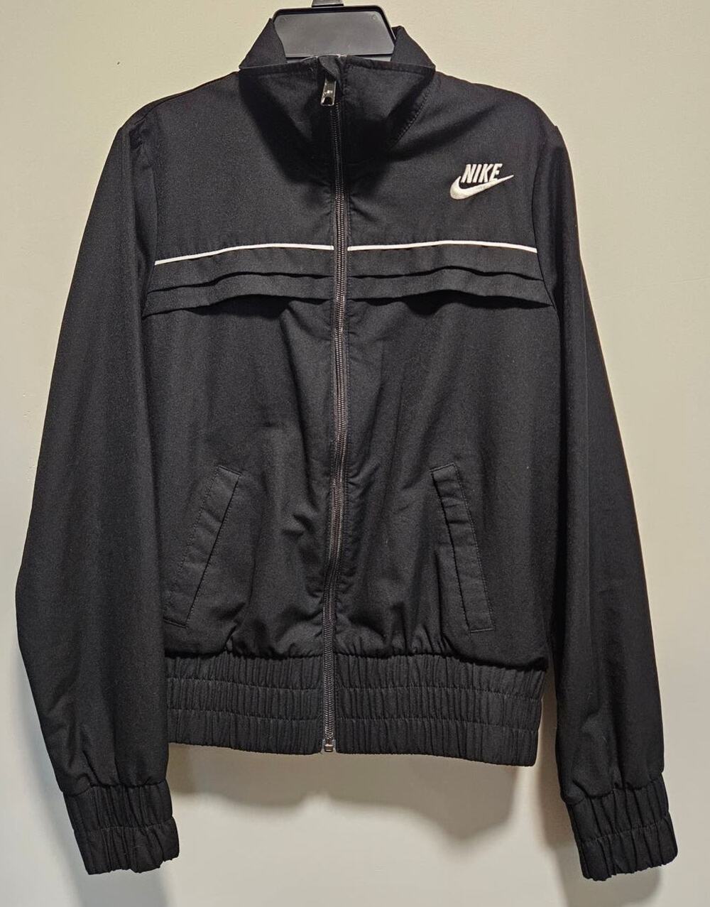 Women's Nike Jacket Black Size S (4-6) Full Zip Elastic Waist & Cuffs Pockets